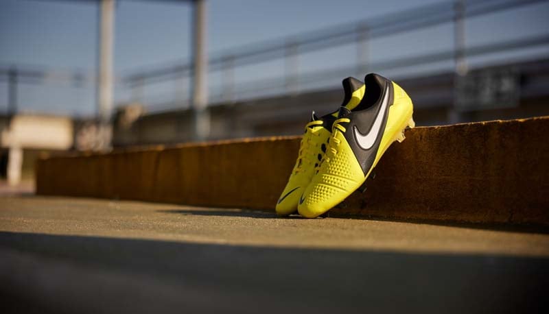 giày đá bóng Nike CTR360 Maestri III